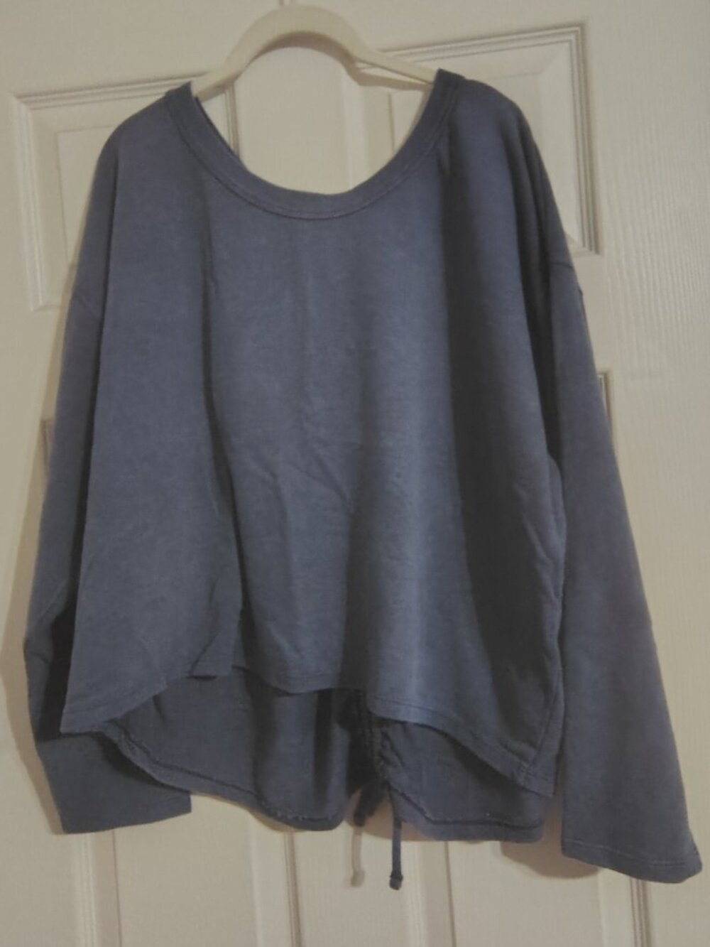 Active Wear Top Navy Size 22/24